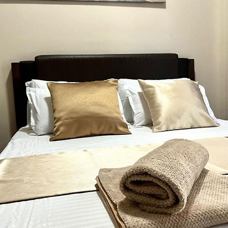 Studio At 81 Newport Boulevard Near Naia With Free Access To All Amenities Up To 2 Pax Manilla Buitenkant foto