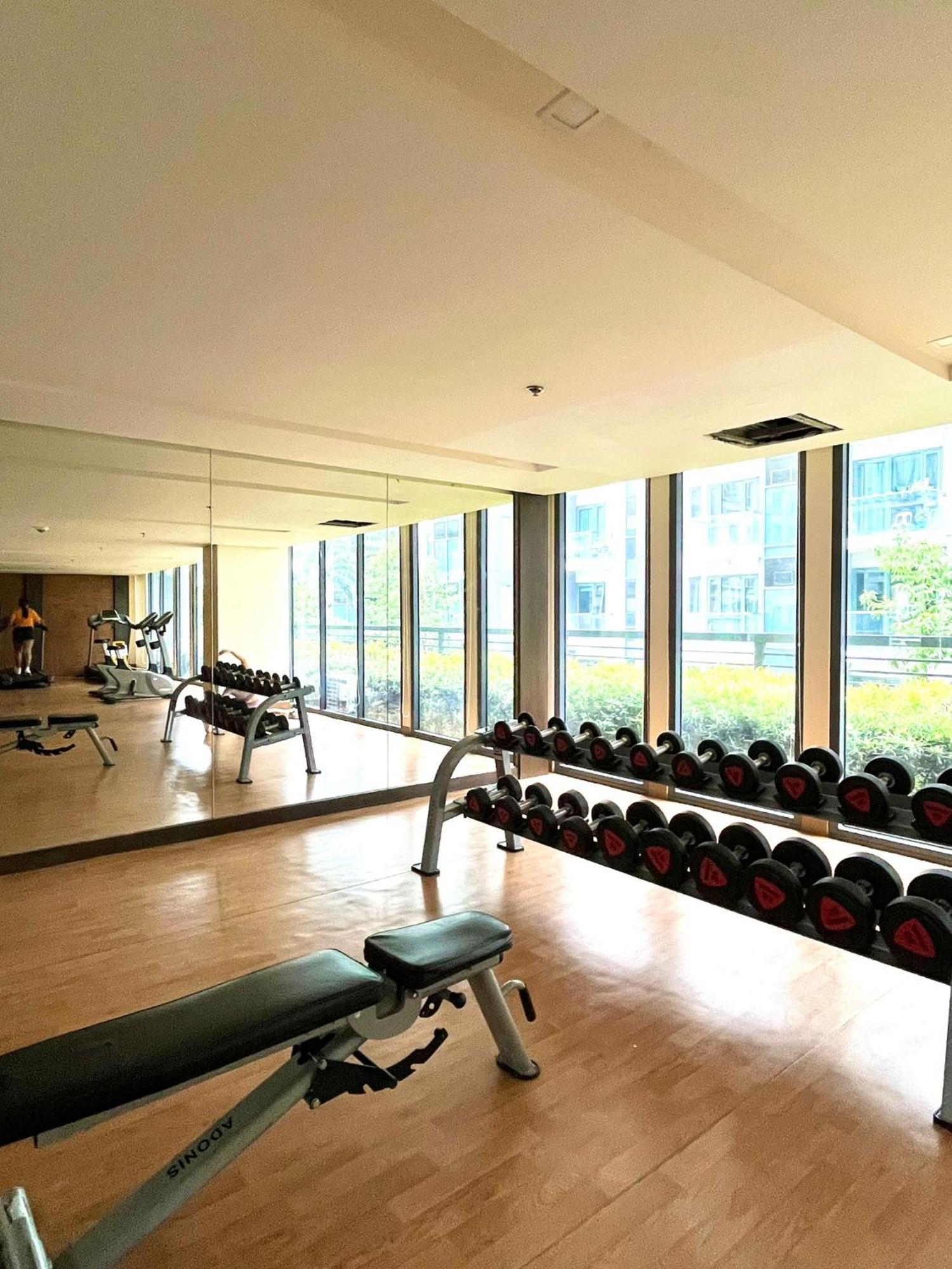 Studio At 81 Newport Boulevard Near Naia With Free Access To All Amenities Up To 2 Pax Manilla Buitenkant foto